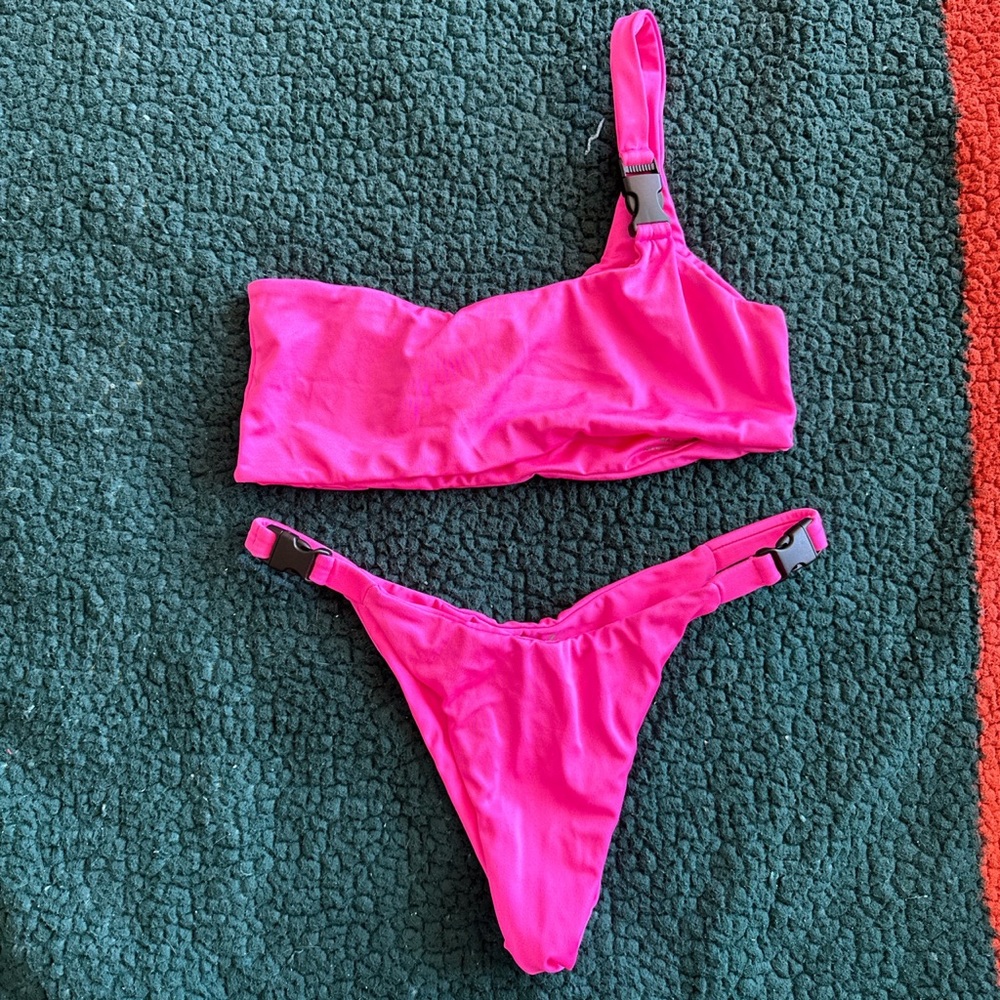 Neon pink bikini set